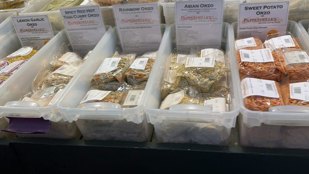 Pappardelle's spicy pasta flavors