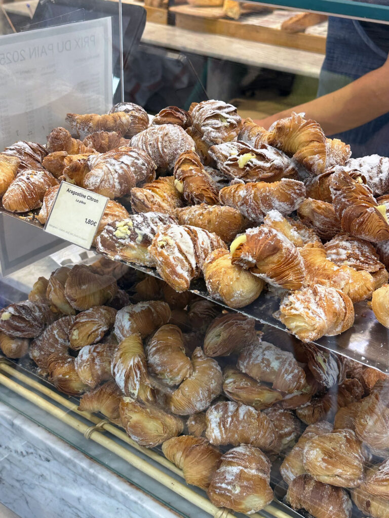 Aragostine Citron, a lemon-cream-filled pastry local to the Riviera