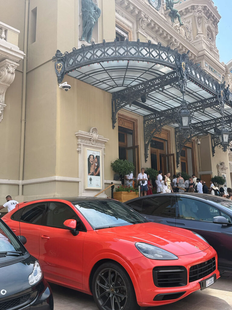 Hotel de Paris entrance