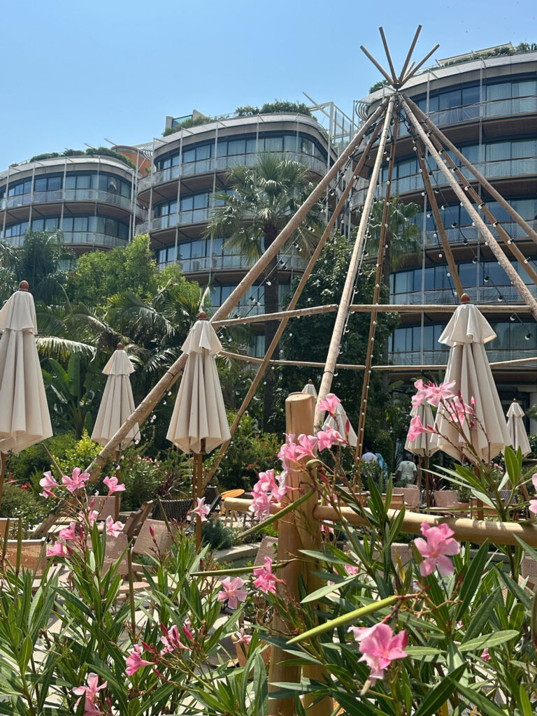 Luxury Hotel Garden