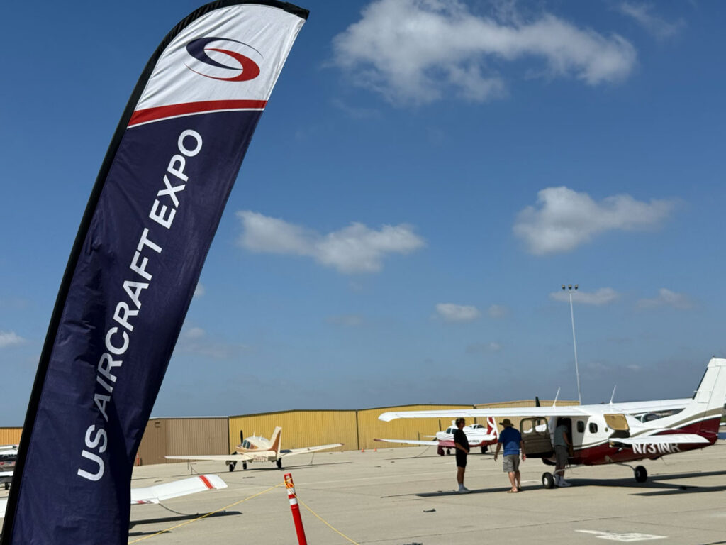 US Aircraft Expo feather banner