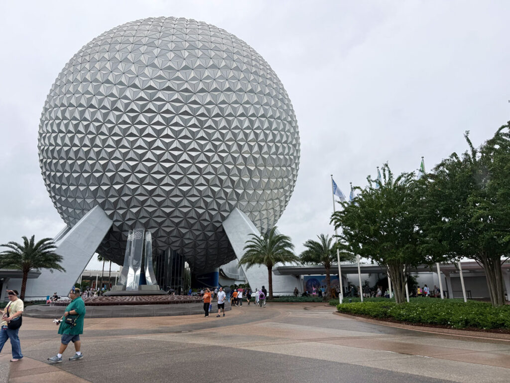 Spaceship Earth 