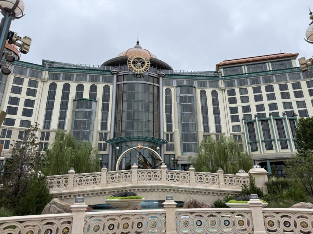 The hotel that rises above the water in Celestial Park